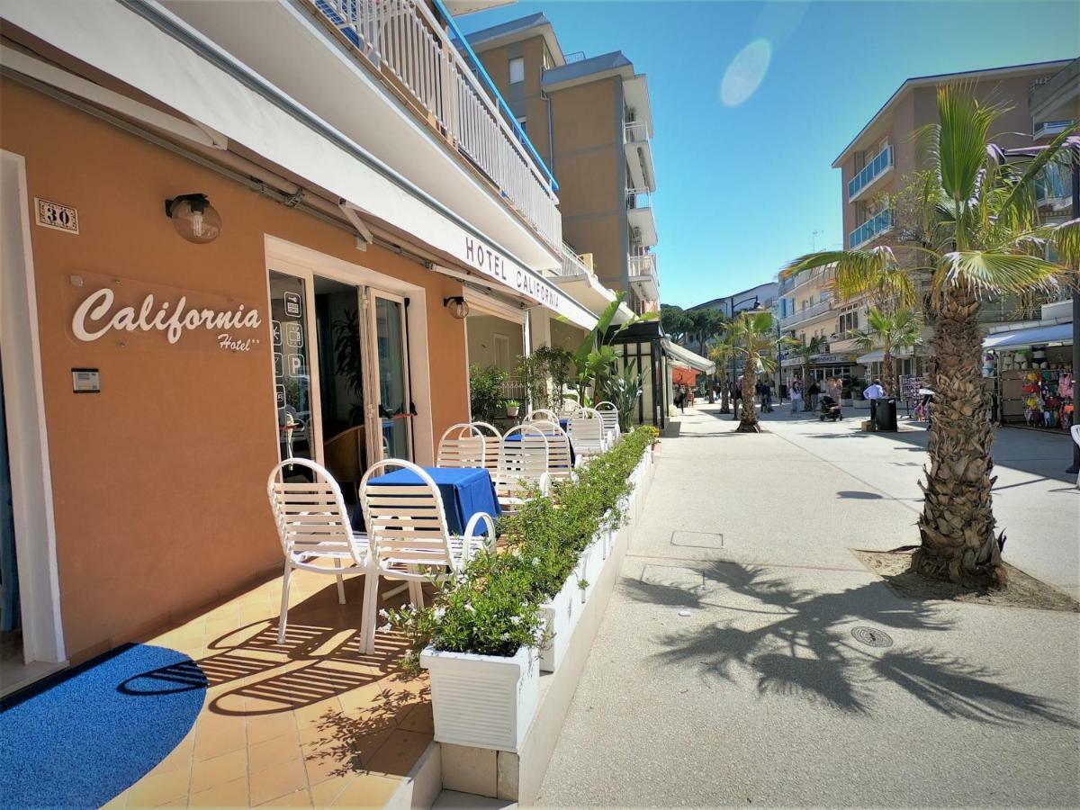 Hotel California กัตตอลิกา ภายนอก รูปภาพ